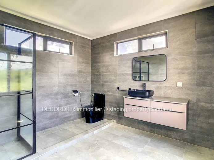 Large detached house with some finishing to be expected