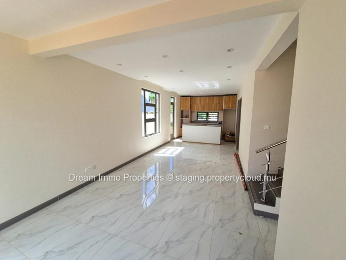Villa Neuve De 4 Chambres Bien Située A Pereybere – Ile Maurice