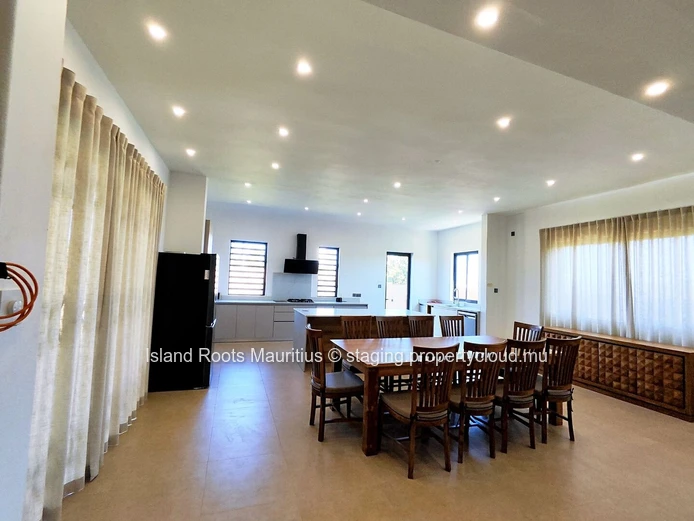 Prestigious 4-Bedroom Villa for Rent – Péreybère