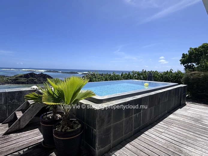 Roches Noires - Maison de 4 chambres avec piscine et vue magnifique sur le lagon de Roches Noires