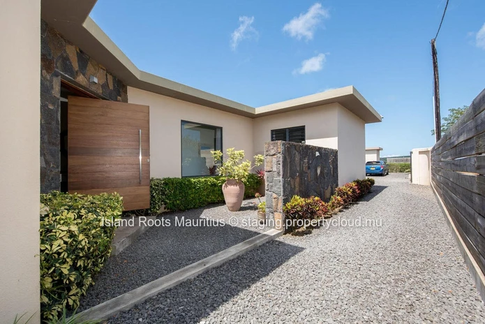 Beautiful 3 bedroom villa for sale in Mont Mascal