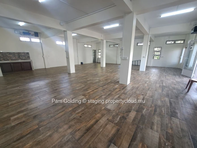 Commercial space of 128sqm for rent in Curepipe