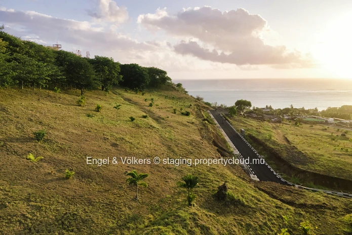 For Sale: Prime Plot in Baie du Cap