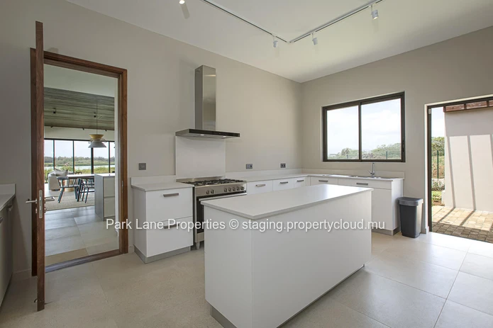 Villa d’exception avec vue panoramique sur le lagon, à vendre dans l’Est de l’île Maurice.