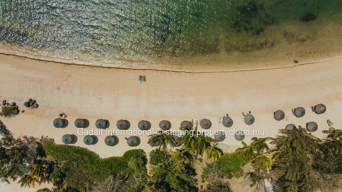 Invest in a luxury 2 bedroom villa with golf view in Azuri, Mauritius
