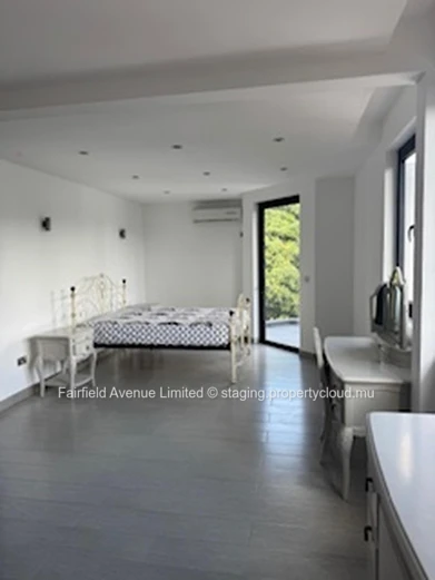 : Maison à vendre à Roches Noires, Rivière du Rempart, grande maison, 4 chambre a coucher avec ensuite. Proche commer...