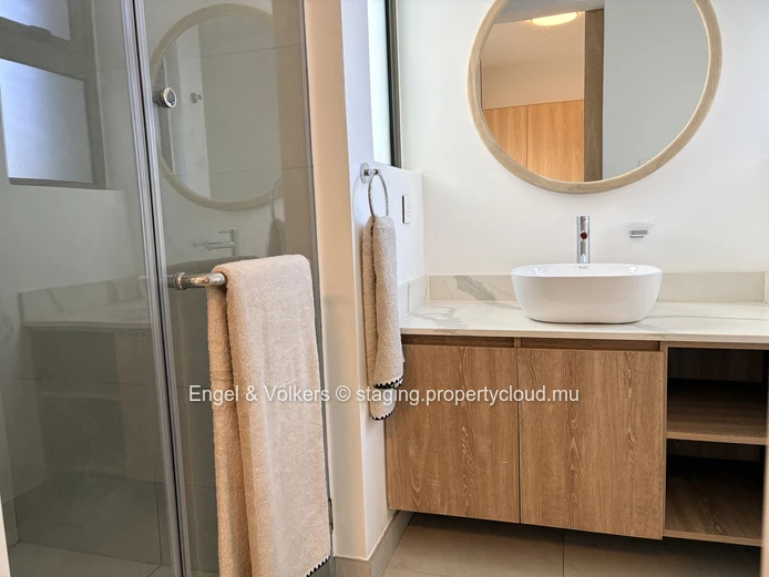FOR RENT - 4-bedroom villa in Tamarin