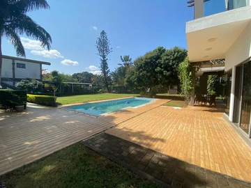 4 Bedroom Villa