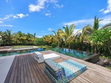 5 Bedroom Villa