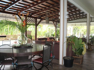 5 Bedroom Villa