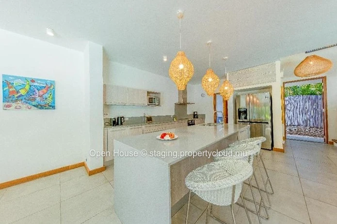 PDS villa for sale in Rivière Noire - Black River, 224m², land of 372m², 3 bedrooms, private pool, Prestige, €.