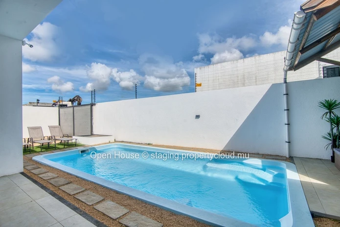 FOR SALE - Local market - fully furnished house - Grand Baie, 160m², land 380m², 5 bedrooms, private pool, parking, g...