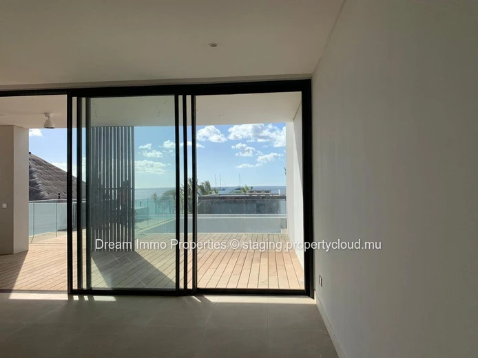 Top Duplex Neufs Avec Acces Plage – Sublime Vue Mer A Riviere Noire – Ile Maurice