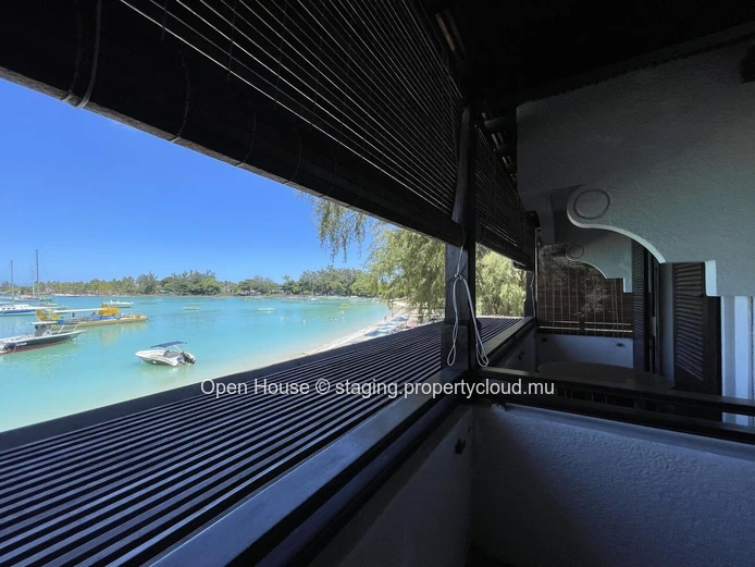 Appartement pieds dans l'eau à vendre à Grand Baie, 147m², 2 chambres