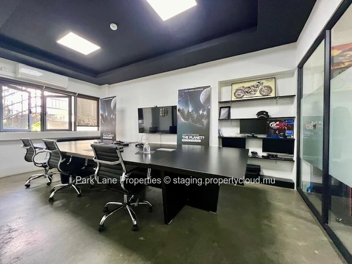 Prime Workspace in Moka: Modern Office Ready for Success!