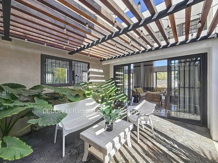 À Louer – Magnifique villa contemporaine avec piscine