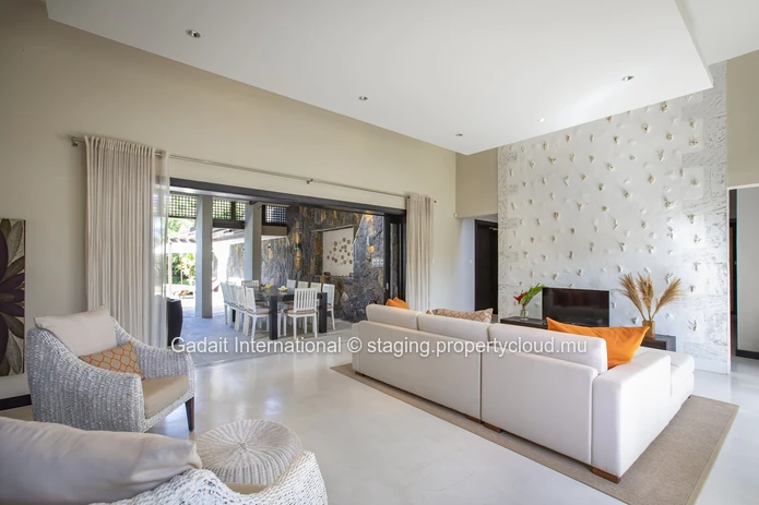Contemporary villa with pool and tropical garden for sale | Anahita Golf & Spa Resort Beau Champ