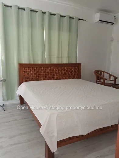 NEW MAURITIAN VILLA, for sale in Calodyne, 210m², 4 bedrooms, private pool, close to the sea, furnished, Rs.