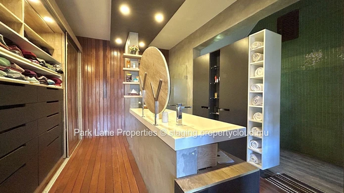 Elegant Colonial Home in Prestigious Gated Complex