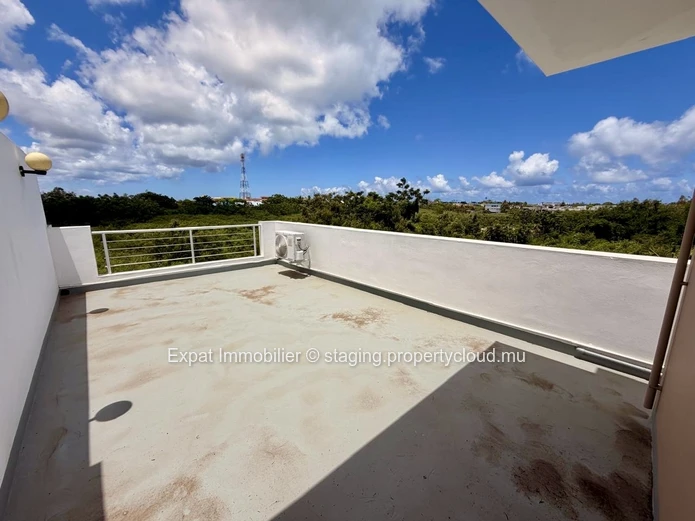 For rent – Duplex with garden and private pool in Grand Baie 