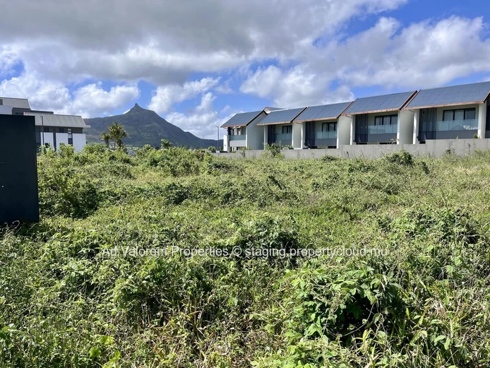 For Sale | Freehold plot of 1,224 m² | Heart of Moka’s Smart City