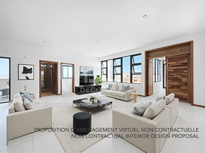 Penthouse located in a complex with elevator and shared swimming pool