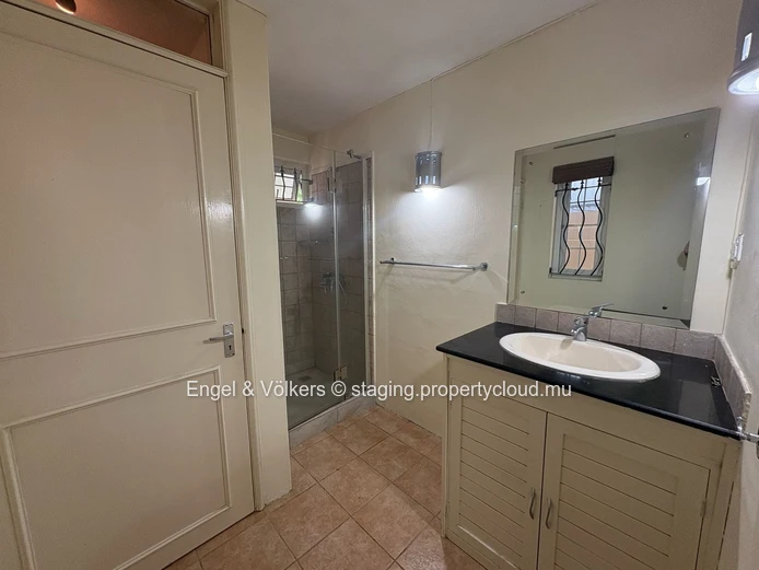 For Sale - Elegant 4-Bedroom house in Tamarin