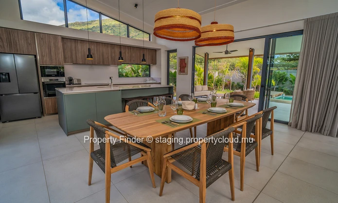Luxury 5-Bedroom with Private Pool in Tamarin