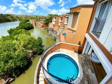 4 Bedroom Villa
