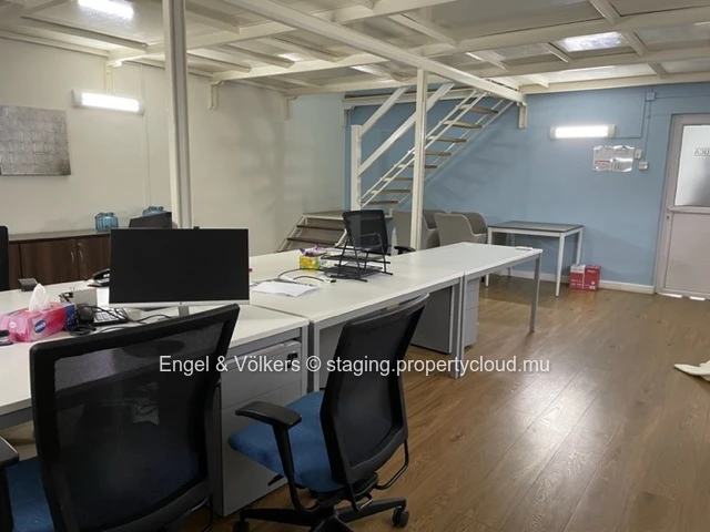 For Sale: Commercial Building in Bambou
