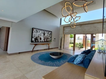 5 Bedroom Villa
