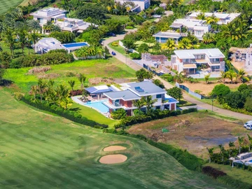 4 Bedroom Villa