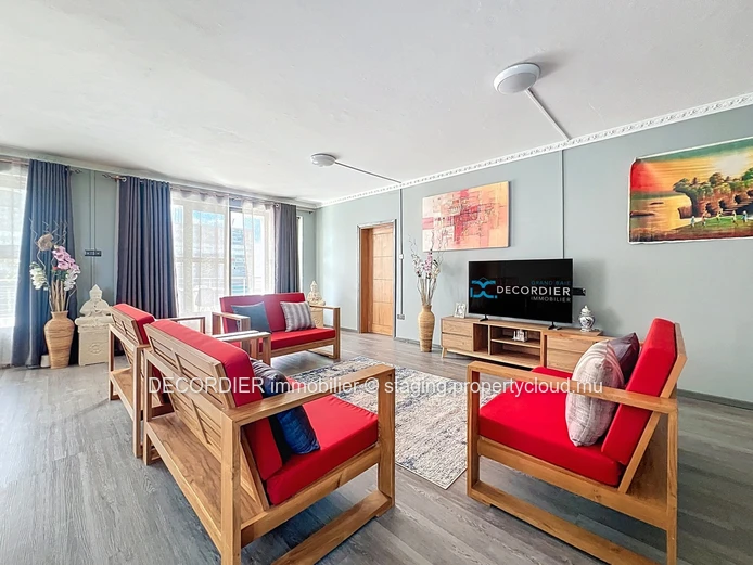 Appartement au 1er étage avec terrasse spacieuse