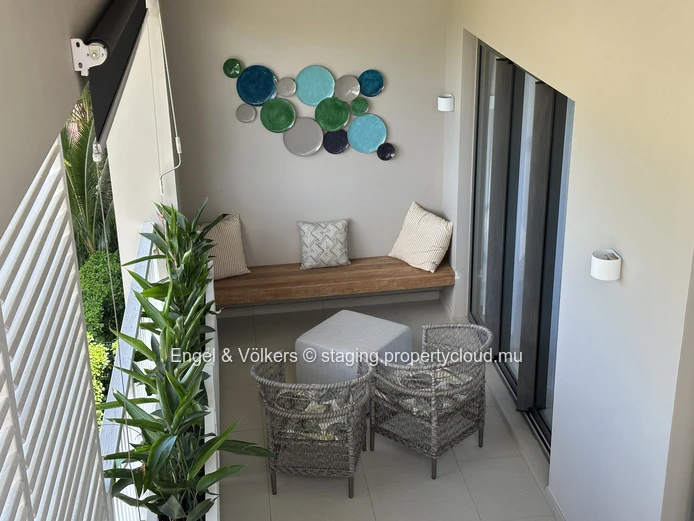 Penthouse Perfection with Rooftop Terrace in Pereybere
