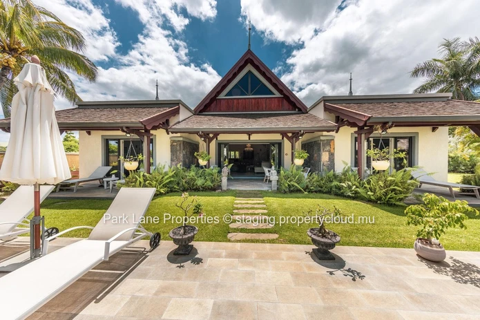 Sun-Kissed Charm: Luxurious Plantation Style Home with Resort Amenities in Albion, Mauritius
