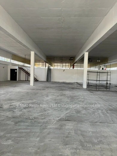 Warehouse for Rent in Coromandel, 2000m², featuring an exterior yard, secure parking, Price Rs 416,025.