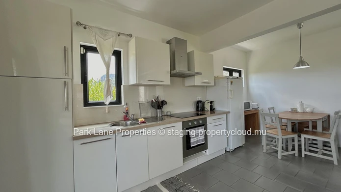 Investissement clé en main dans une maison d'hôtes avec 3 appartements, piscine et haut rendement locatif