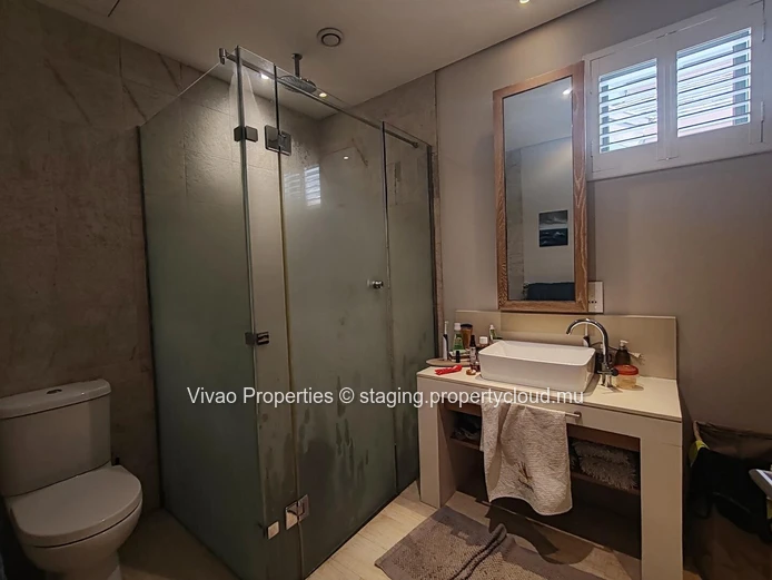 Luxury Duplex within Black River Marina offering Stunning Views.3 bedroom Fully Furnished, Private Mooring, Parking, ...