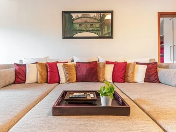 5 Bedroom Villa