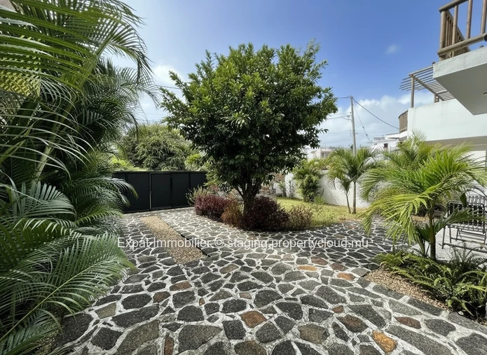Modern Villa With Pool & Rooftop – A Real Oportunity In Trou Aux Biches