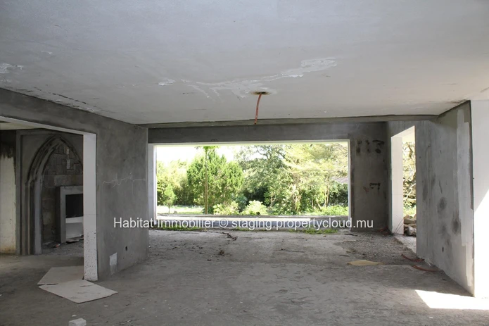 FOR SALE - House to be completed from 836 m2 in Floréal. 