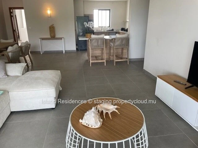 Newly built 3 bedroom apartment in a secure residence with pool and parking