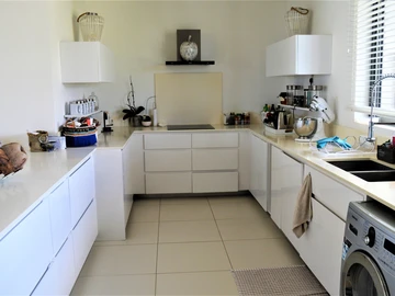 3 Bedroom Commercial Property