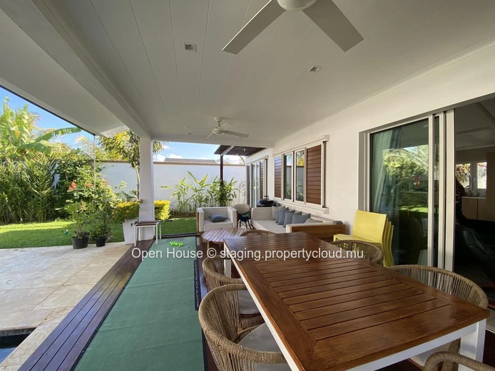 For sale - Grand Baie - beautiful 2-bedroom villa + office located in the heart of a sought-after and secure residenc...