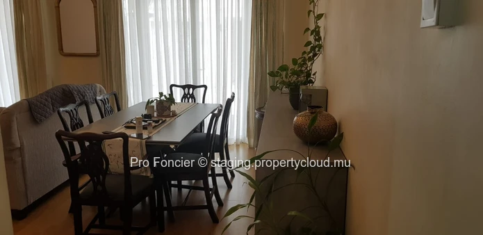 Maison à vendre à Quatre-Bornes - Vivre au centre et rentabiliser votre bien