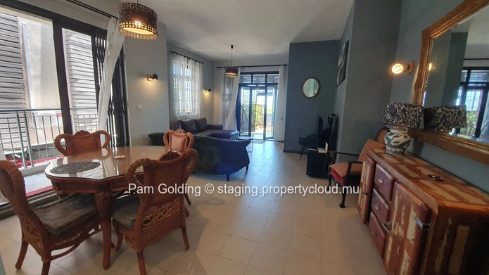 Appartement au rez-de-chaussée près de la plage.