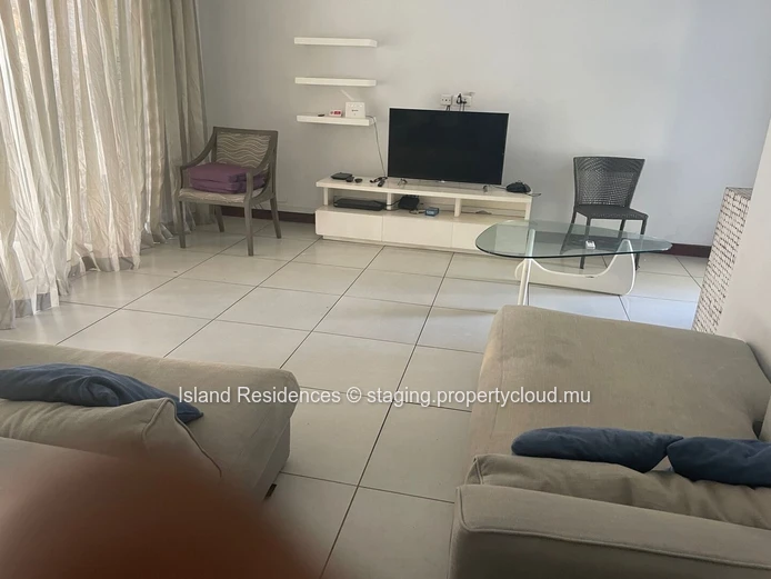 3 bedroom house in a gated beachfront residence
