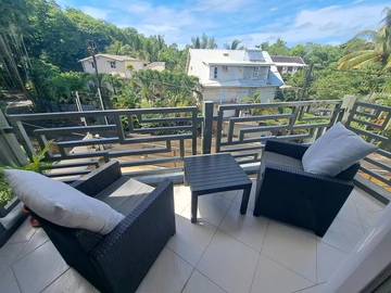 6 Bedroom Apartment