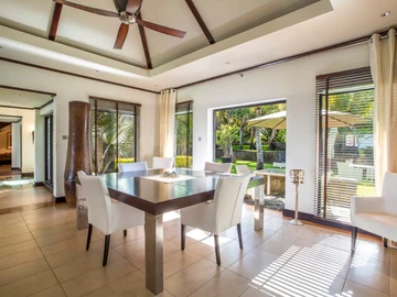 4 Bedroom Villa