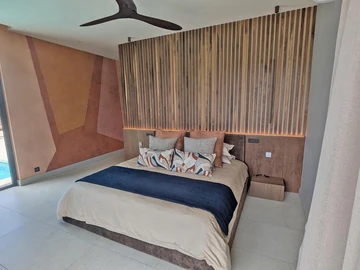 5 Bedroom Villa